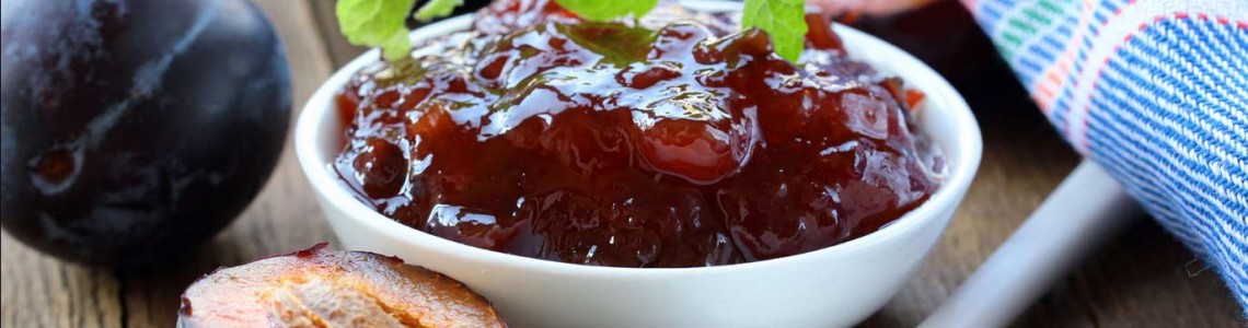 Organik Erik Marmeladı İle Sağlıklı Bir Kahvaltı